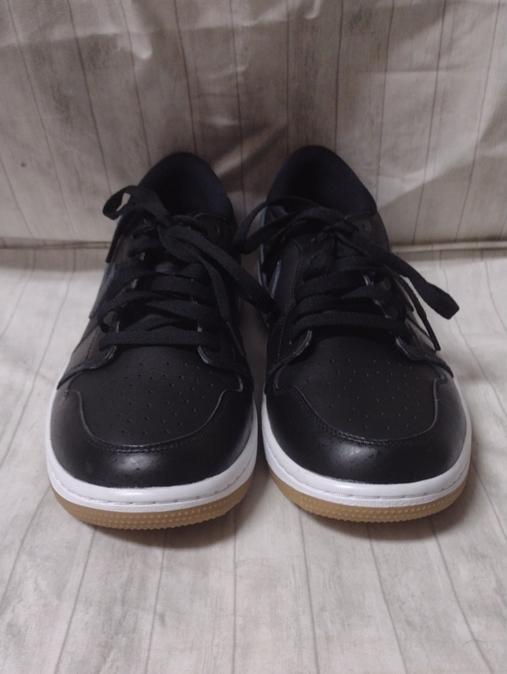 Nike Air Jordan Black Low-Top Sneakers (J1310)